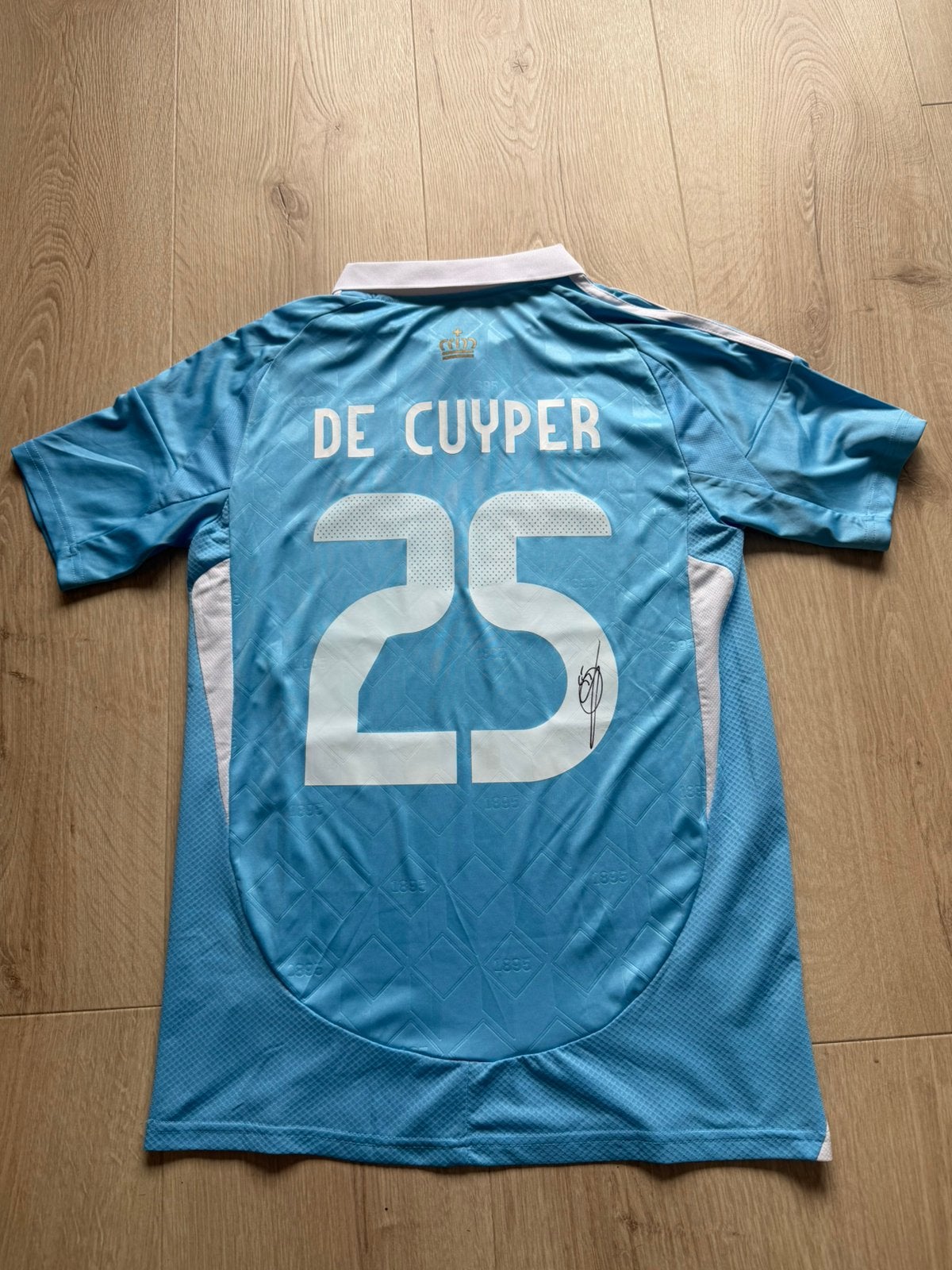 Gesigneerd shirt Maxim De Cuyper, Sport en Fitness, Voetbal, Ophalen of Verzenden, Zo goed als nieuw, Shirt