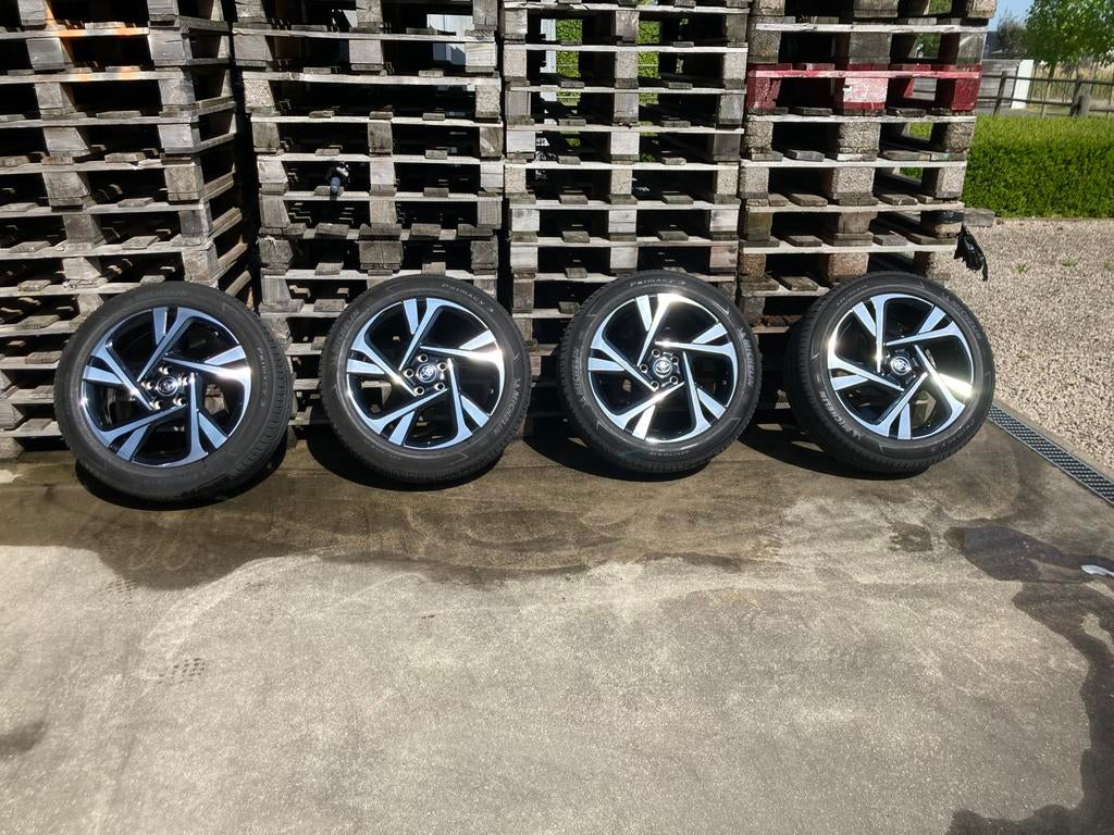 Toyota C-HR velgen met Michelin banden, Ophalen, Band(en)