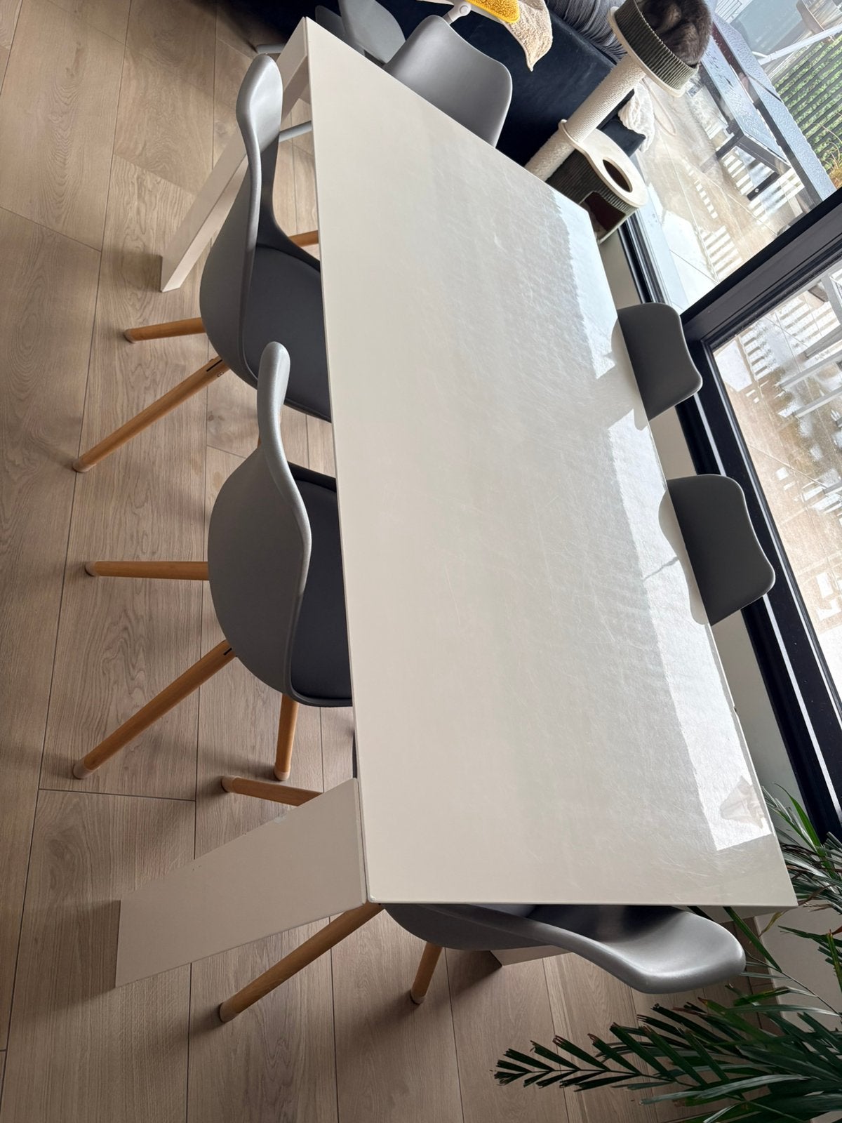 Witte tafel met 6 stoelen, Huis en Inrichting, Tafels | Eettafels, Ophalen, Gebruikt, 50 tot 100 cm, Vijf personen of meer