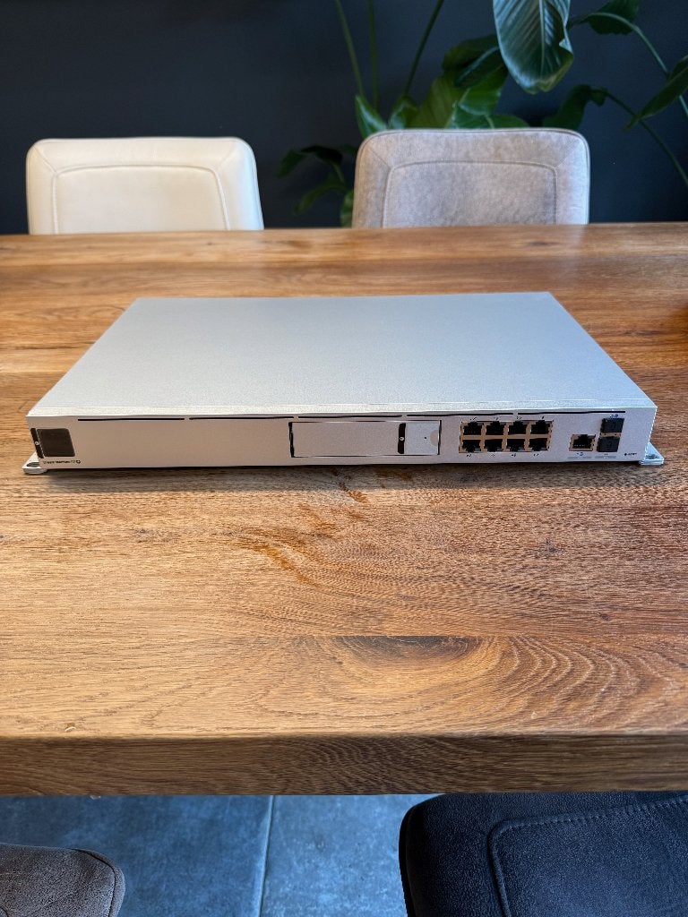 Ubiquiti UniFi Dream Machine SE (UDM-SE) – excellent état, Informatique & Logiciels, Enlèvement, Comme neuf, Routeur avec modem