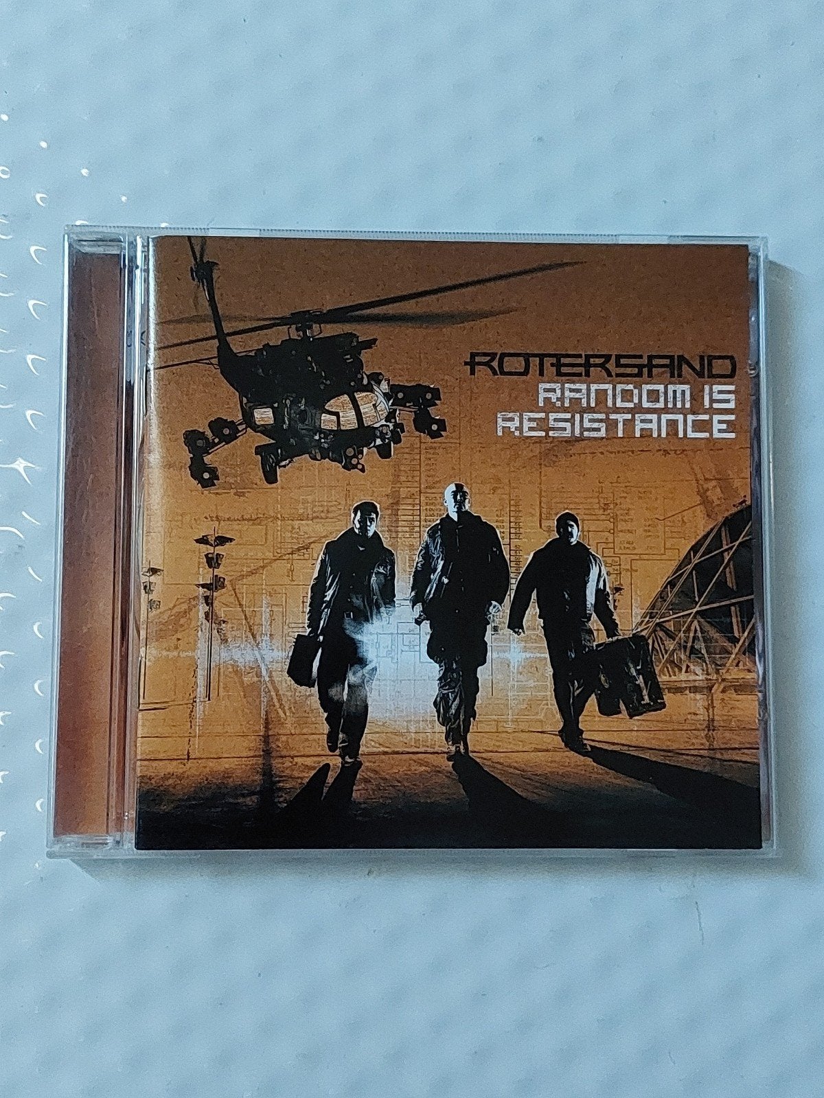 ROTERSAND - Random is Resistance, Verzenden