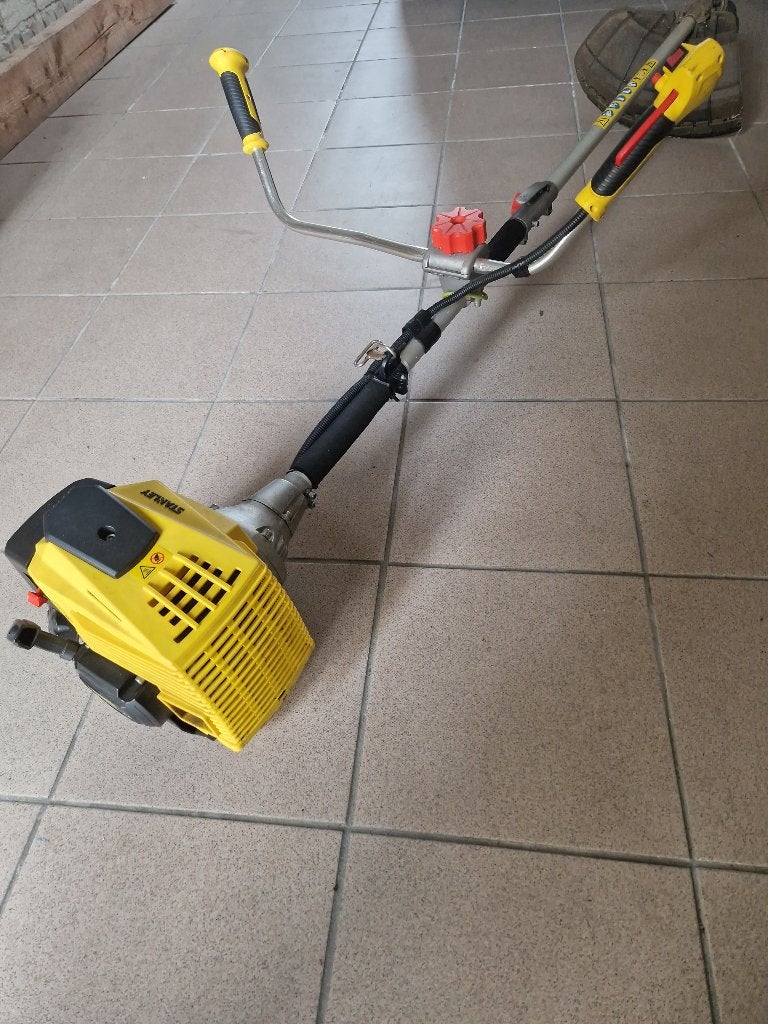 Débroussailleuse Stanley 52 cc, Comme neuf, 30 à 50 cm, Enlèvement, Stanley