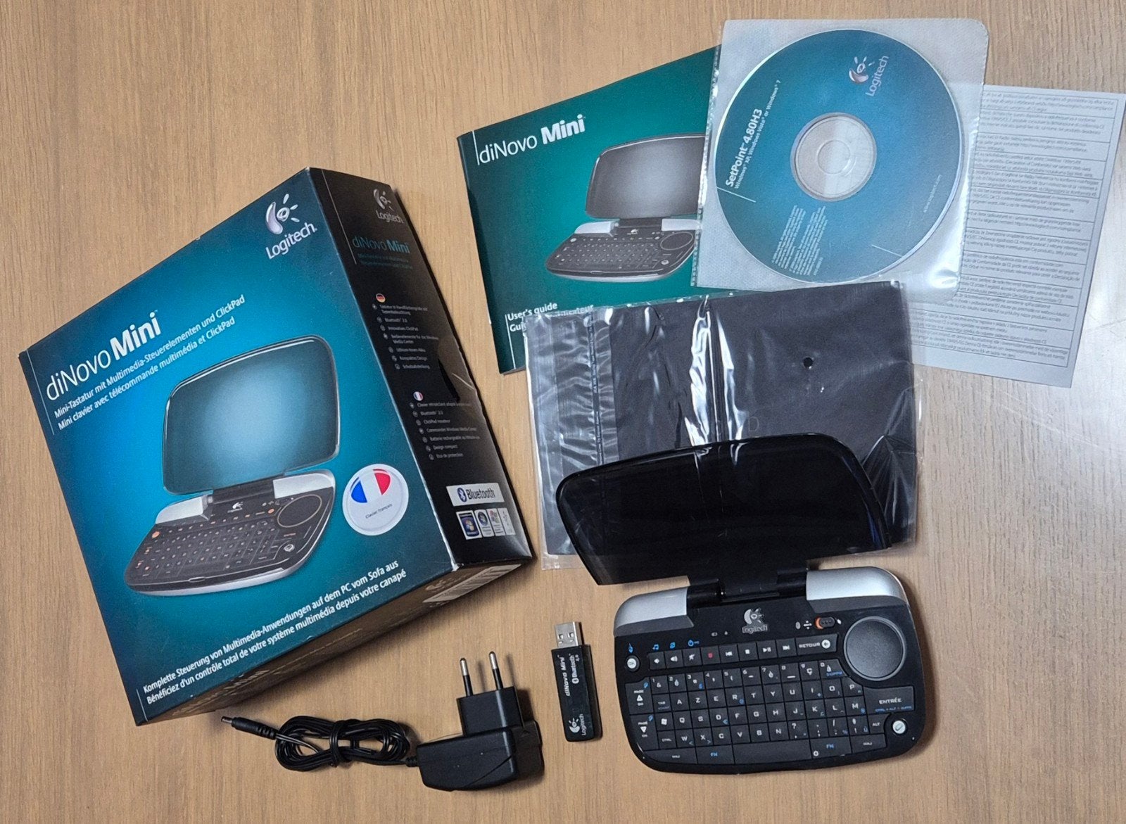 Logitech diNovo Mini, Informatique & Logiciels, Claviers, Comme neuf, Azerty, Sans fil, Récepteur sans fil, Touches multimédia