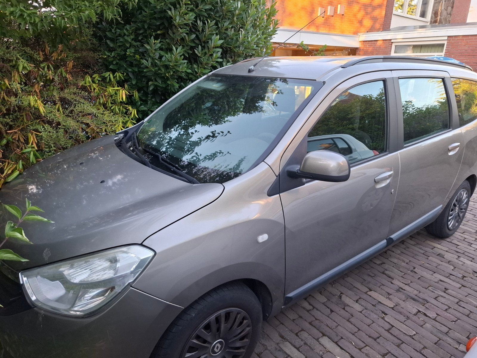 Dacia Lodgy 1.2 TCE 85KW Stepway 2014 Bruin, 1197 cm³, Achat, Attache-remorque, Lodgy