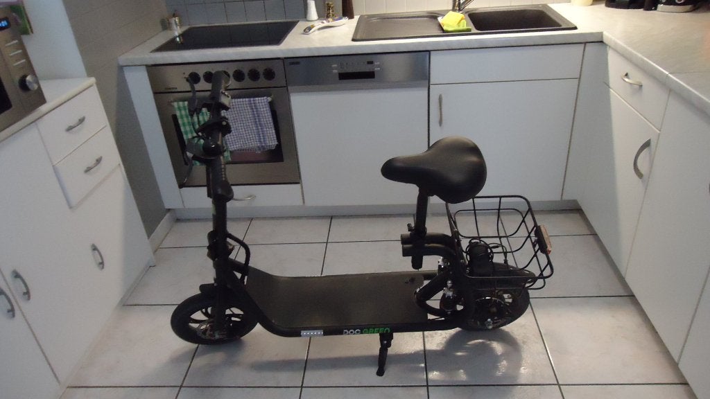 electrische step met zadel, Ophalen, Zo goed als nieuw, Elektrische step (E-scooter), DOC GREEN