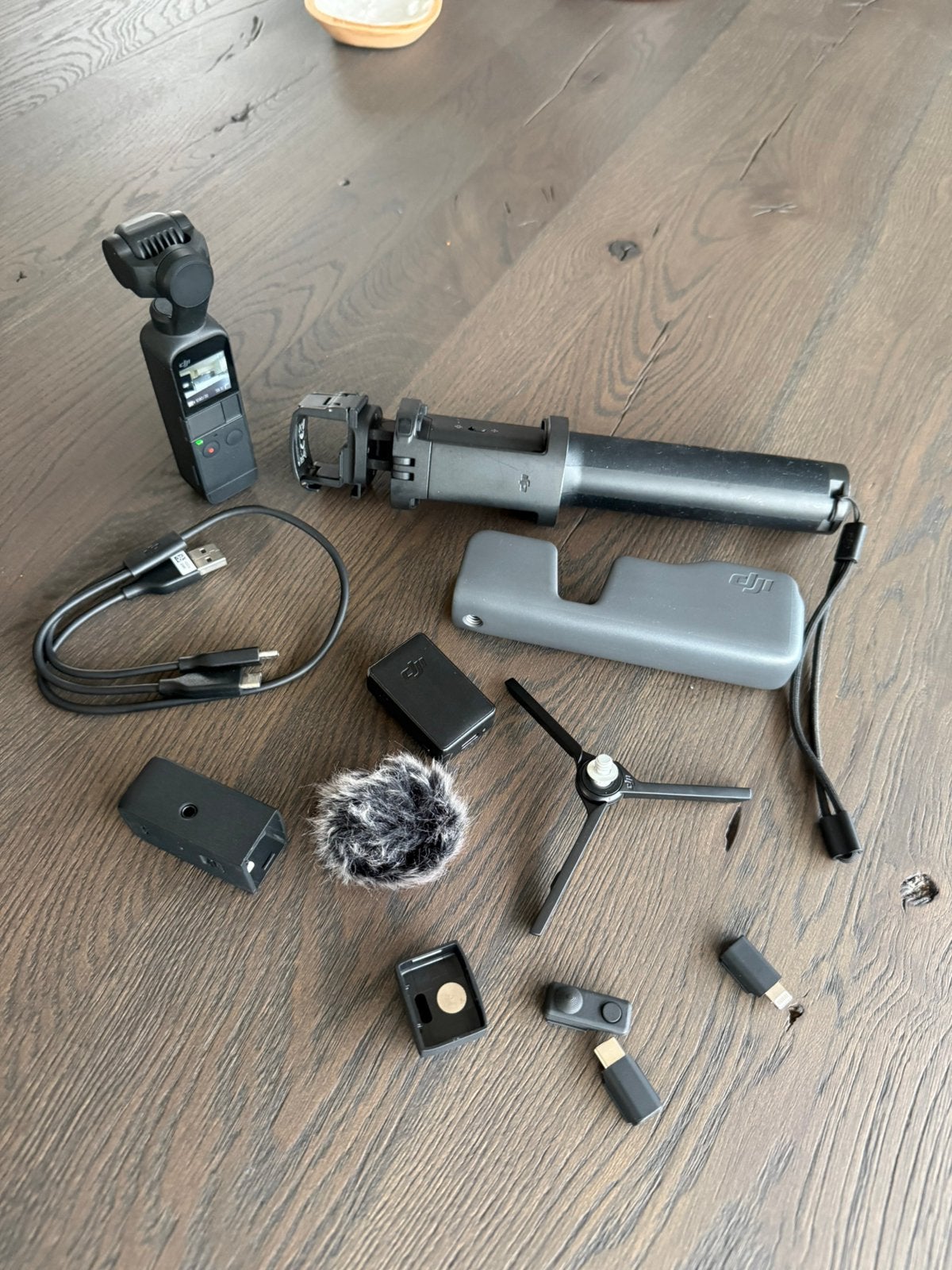 DJI pocket 2 creator combo + veel accessoires, TV, Hi-fi & Vidéo, Enlèvement ou Envoi, Comme neuf