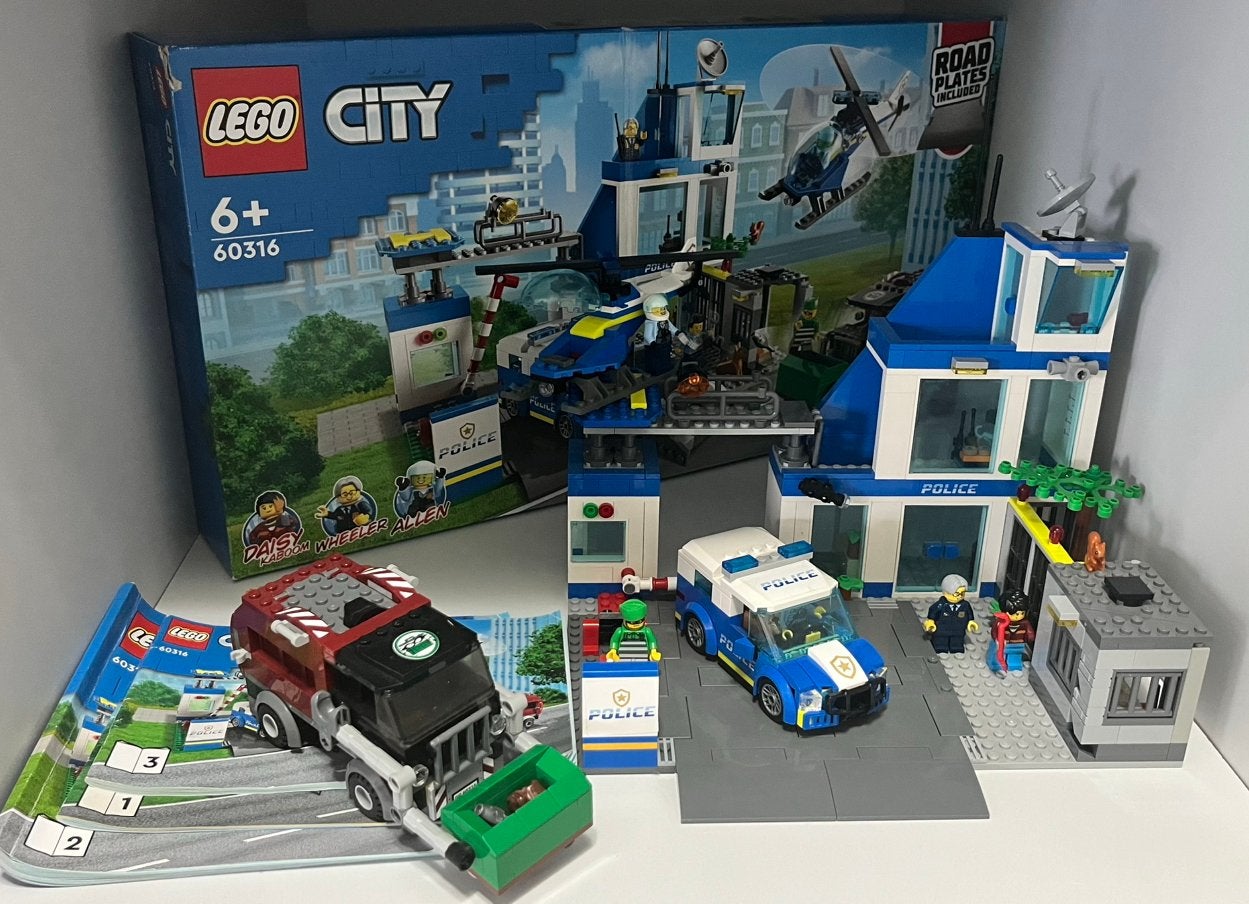 Lego city 60316 - Politiebureau, City, Lego, Ophalen of Verzenden, Zo goed als nieuw