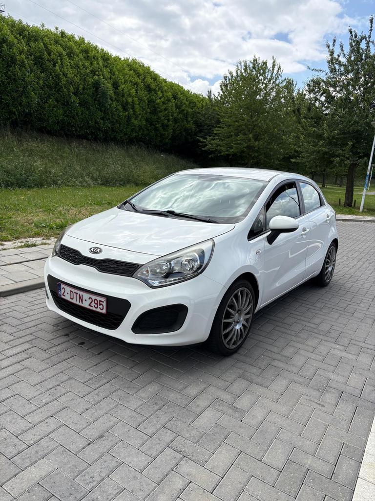 Kia rio 1.4 diesel keurige staat 2012, Auto's, Kia, Voorwielaandrijving, Stof, Wit, 5 deurs