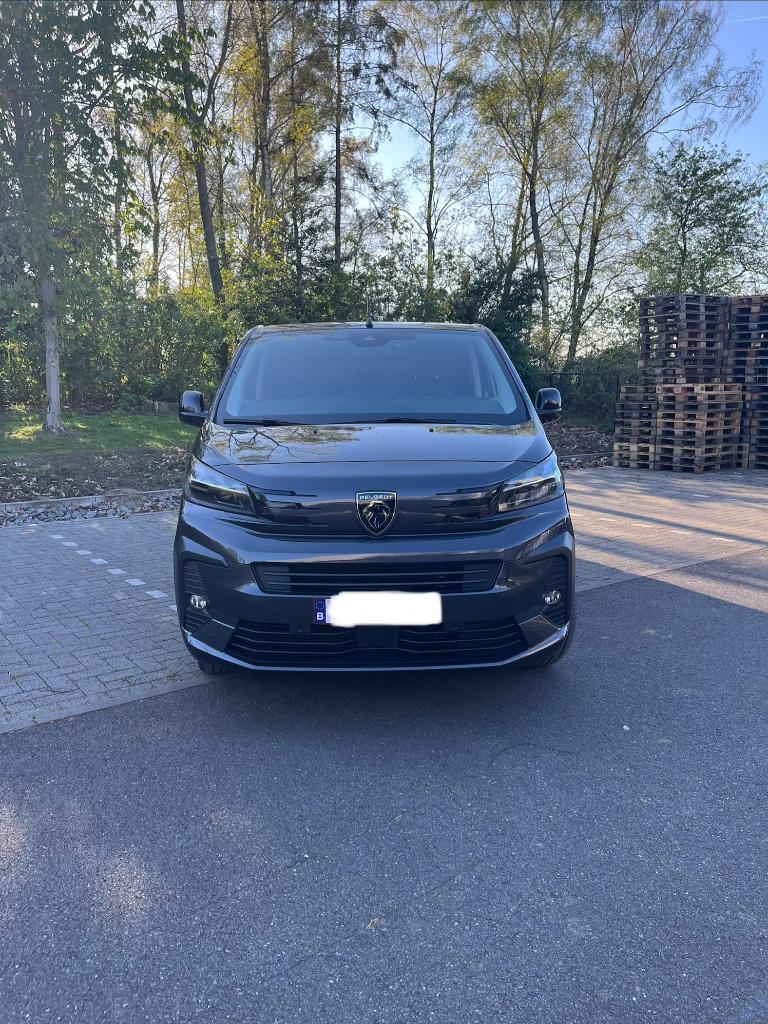 Peugeot traveller 2025 8 zitplaatsen business vip, Auto's, Peugeot, Leder, Diesel, 5 deurs, Lane Keeping Assist