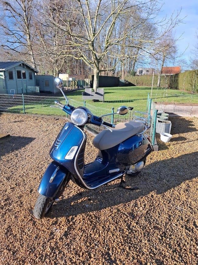 vespa, Fietsen en Brommers, Scooters | Vespa, Ophalen, Gebruikt, Overige modellen, 300 cc