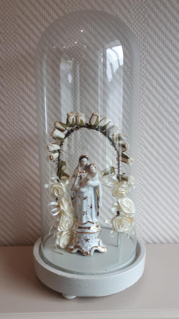 Maria beeldje onder stolp ., Antiek en Kunst, Antiek | Religieuze voorwerpen, Ophalen