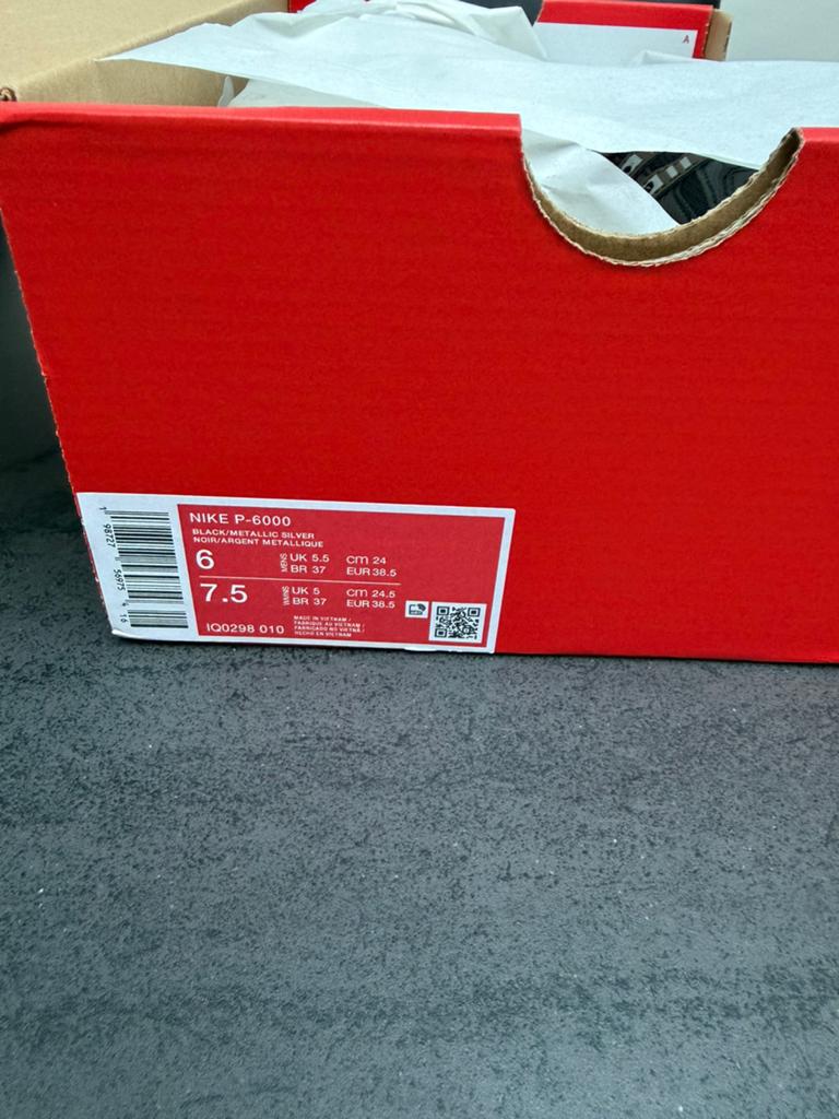 Nike schoenen 38.5 maat, Kleding | Heren, Schoenen, Zwart, Nieuw, Ophalen of Verzenden, Sneakers