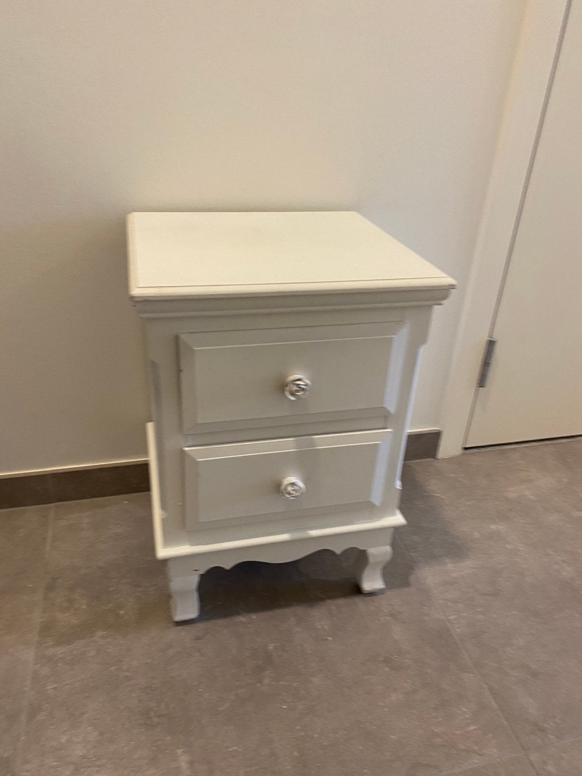 Table de chevet blanche, Maison & Meubles, Enlèvement, Utilisé