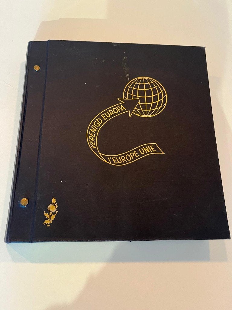 Heel Dik Postzegelalbum Rusland (veel paginas), Ophalen of Verzenden