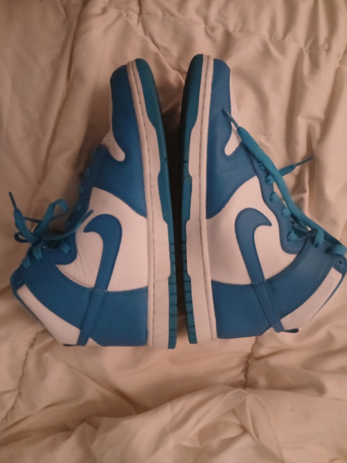 je vends cete paire qui a etait utiliser 1fois tres bon etat, Chaussures de marche, Enlèvement ou Envoi, Nike air jordan, Porté