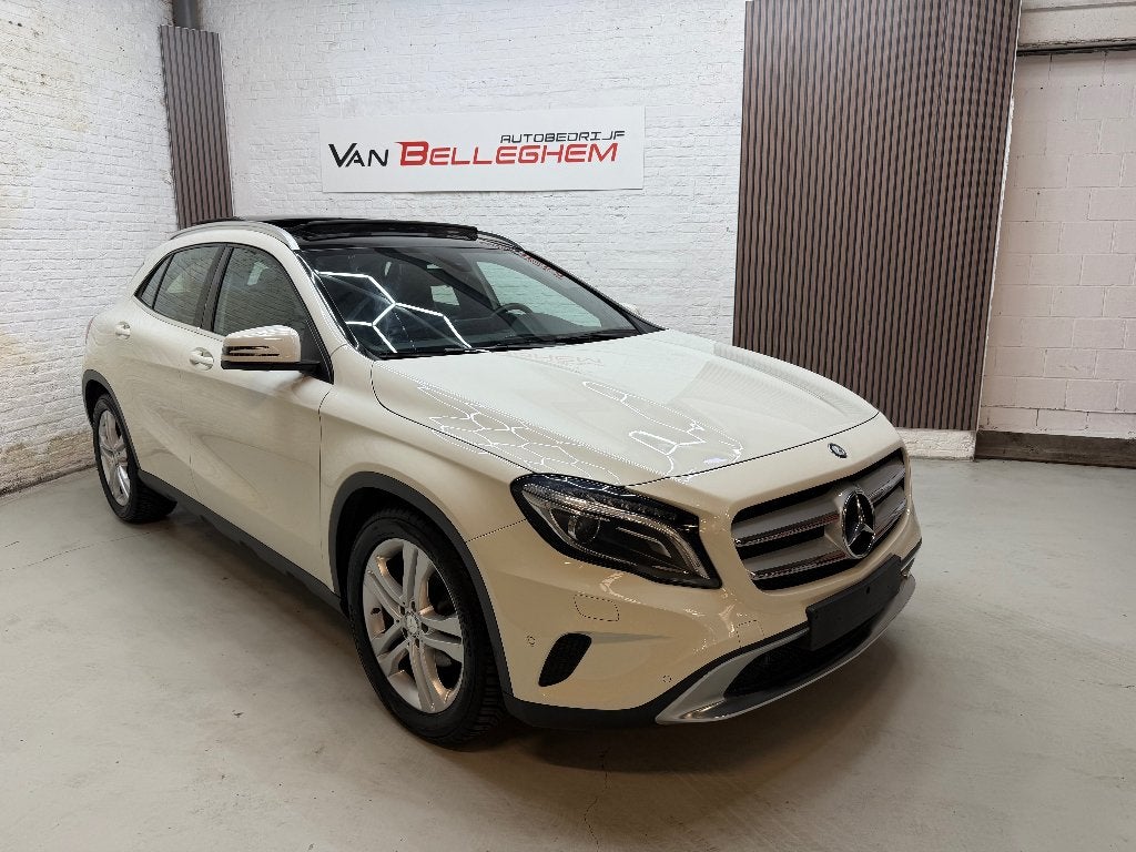 mercedes gla180 urban automaat 79.000km vol opties, Auto's, Zwart, 4 cilinders, https://public.car-pass.be/vhr/af99045a-1a1d-4b51-b13b-84bec6688b95