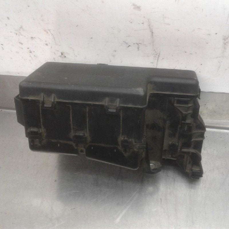 BOITIER FUSIBLES Toyota Corolla (E12) (11-2001/03-2007), Autos : Pièces & Accessoires, Utilisé, Toyota