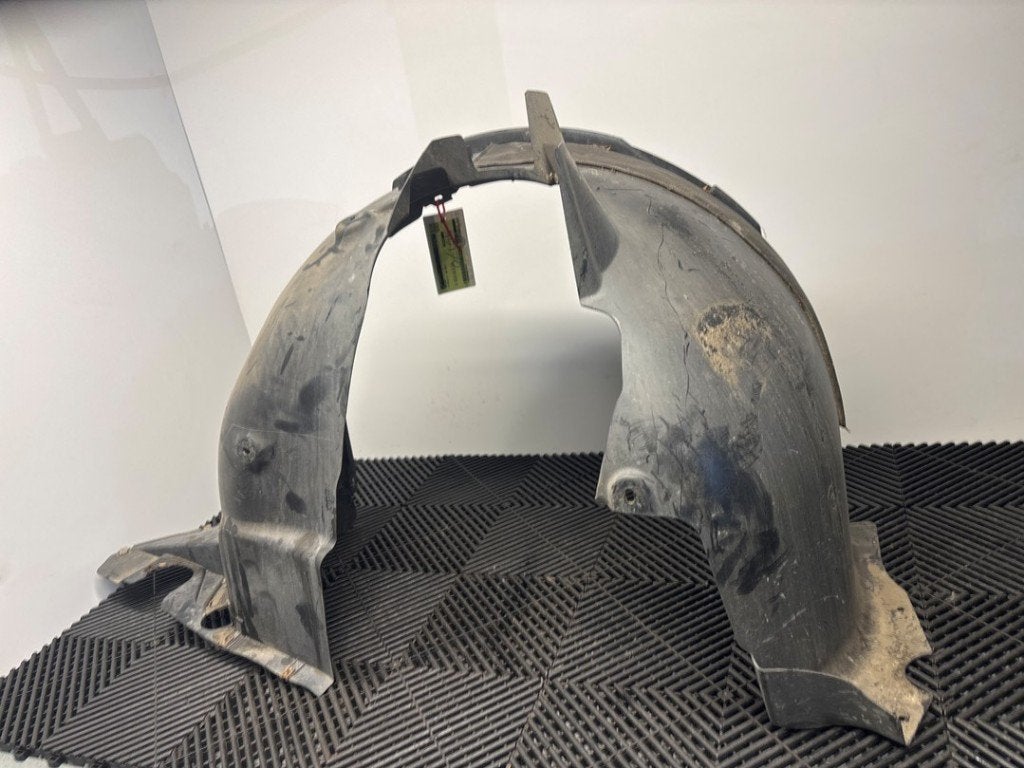 INTERIEUR AILE Volkswagen Polo VI (AW1) (|2G0805912C|), Volkswagen, Volkswagen AG, Garde-boue, Utilisé