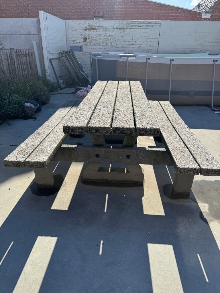 Gerecycleerde betonnen picknick bank, Tuin en Terras, Ophalen, Zo goed als nieuw, Overige materialen