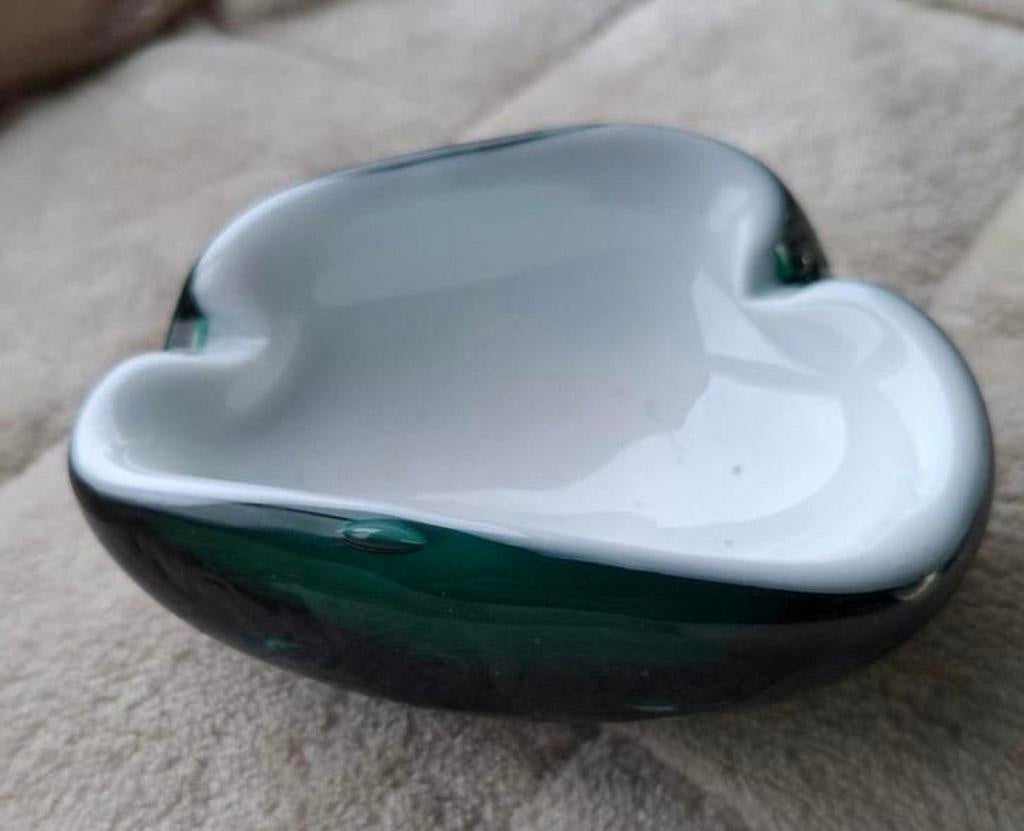 Cendrier vintage en verre épais — vert/blanc — années 60-70, Enlèvement ou Envoi