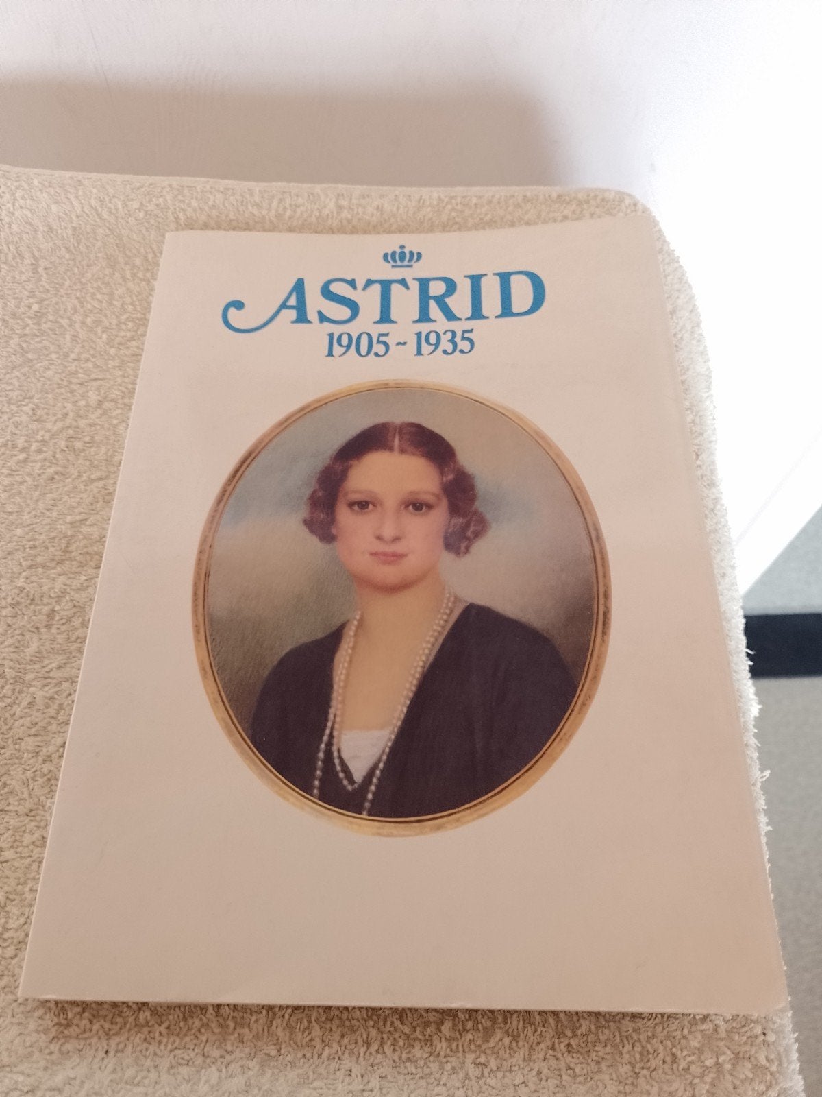 Astrid 1905_ 1935, Ophalen of Verzenden
