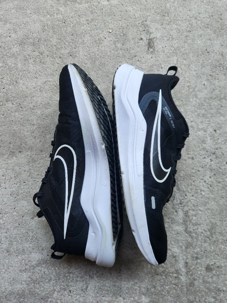 Nike Downshifter 12, Vêtements | Hommes, Chaussures, Enlèvement ou Envoi, Nike, Porté, Chaussures de sport