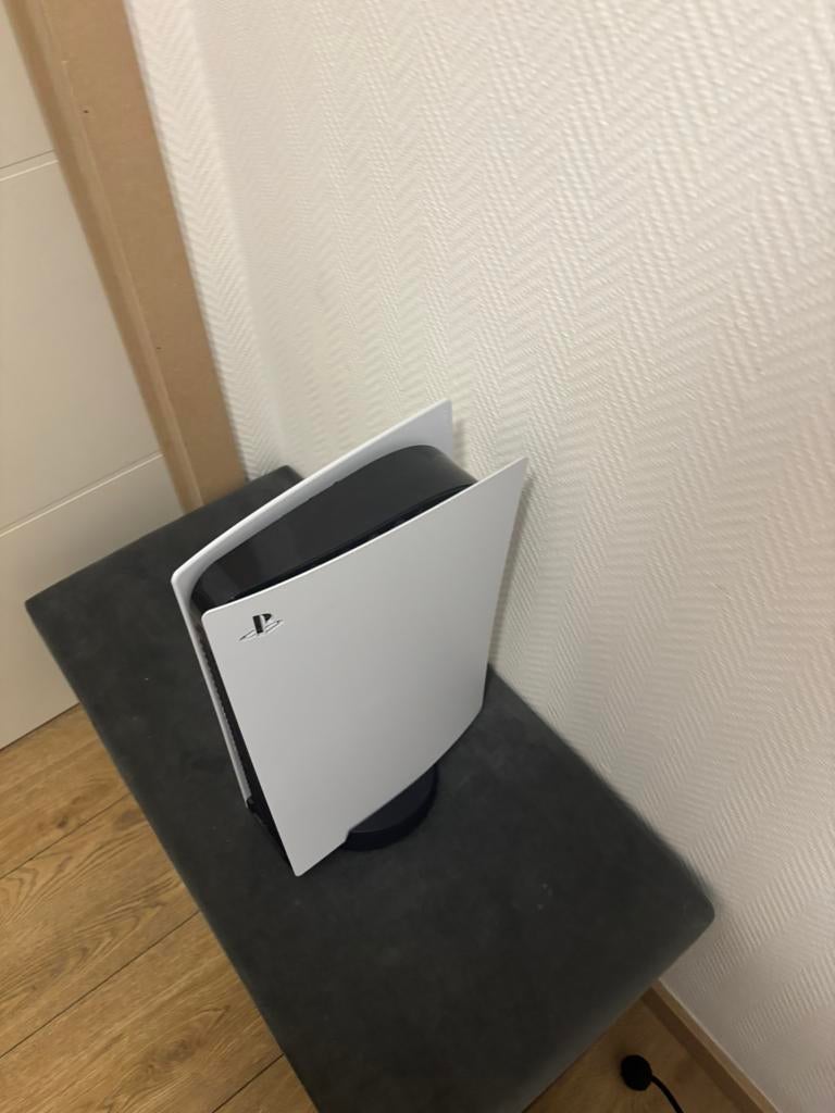 PS5 à vendre – Très bon état, Enlèvement, Neuf, Playstation 5