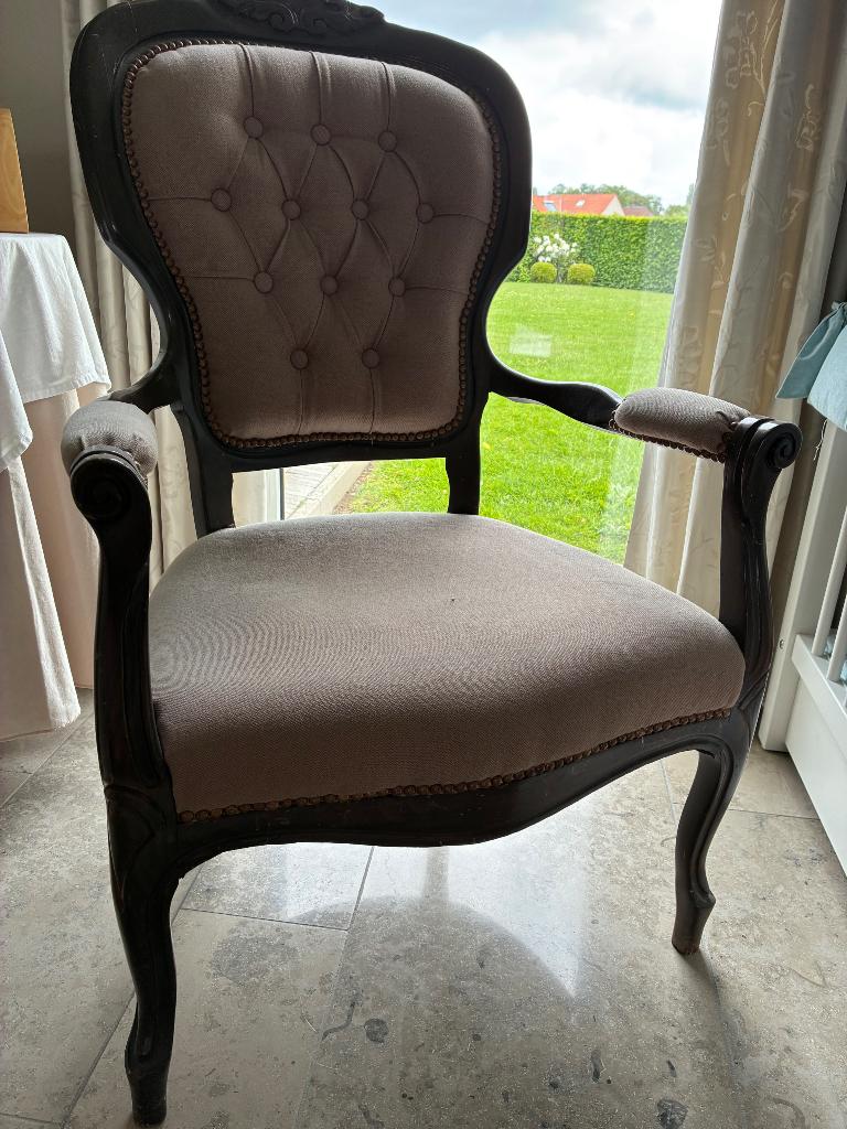 Klassieke Bergère fauteuil / landelijke fauteuil, Enlèvement