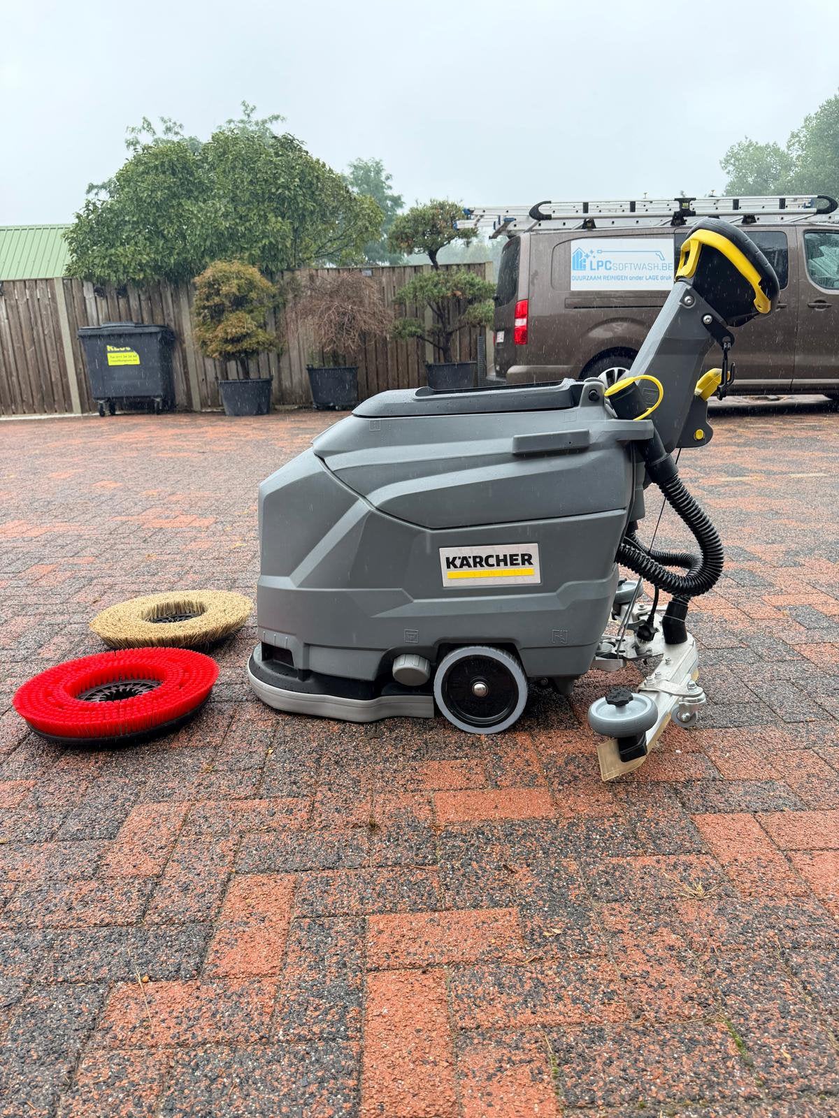 Karcher BD 43/35C schrobzuigmachine, Doe-het-zelf en Bouw, Ophalen, Zo goed als nieuw