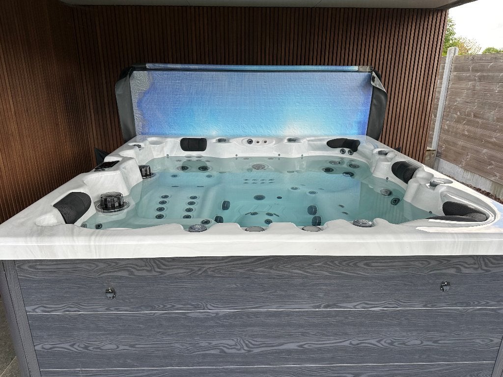 JS-01 - Premium All-in Spa - 6 zitplaatsen, Ophalen, Zo goed als nieuw, Overige typen