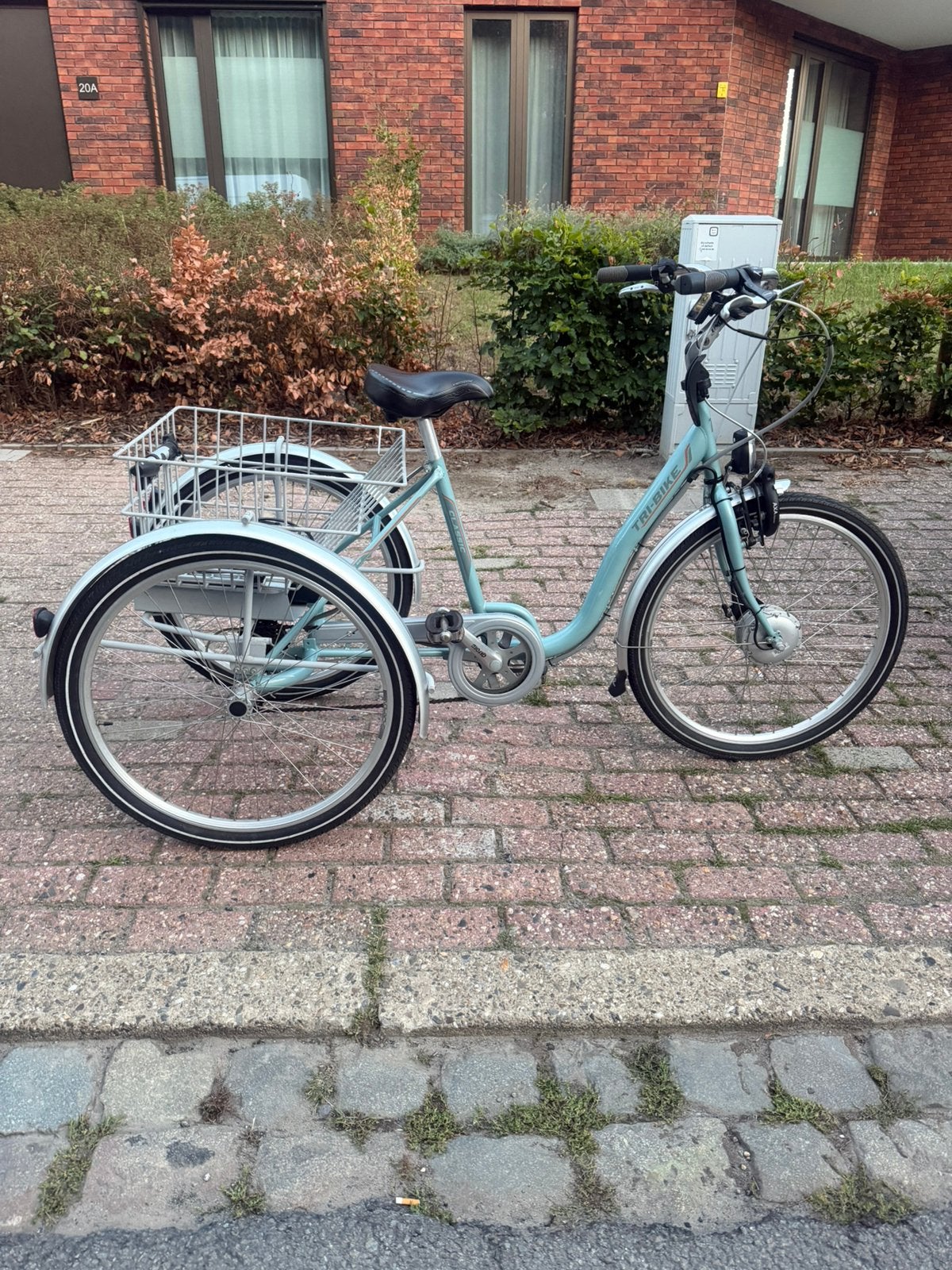 Tricycle tribike à vélo électrique presque neuf avec moteur, Enlèvement ou Envoi, Comme neuf