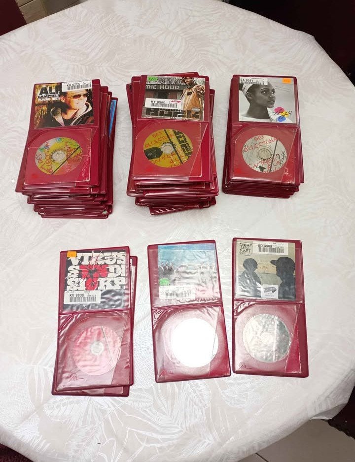 Collection CD avec pochette, Enlèvement
