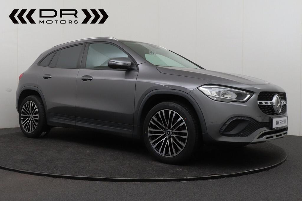 Mercedes-Benz GLA 180 DCT 7-GTRONIC - NAVI - CAMERA - DAB, 4 deurs, 4 cilinders, Bedrijf, USB