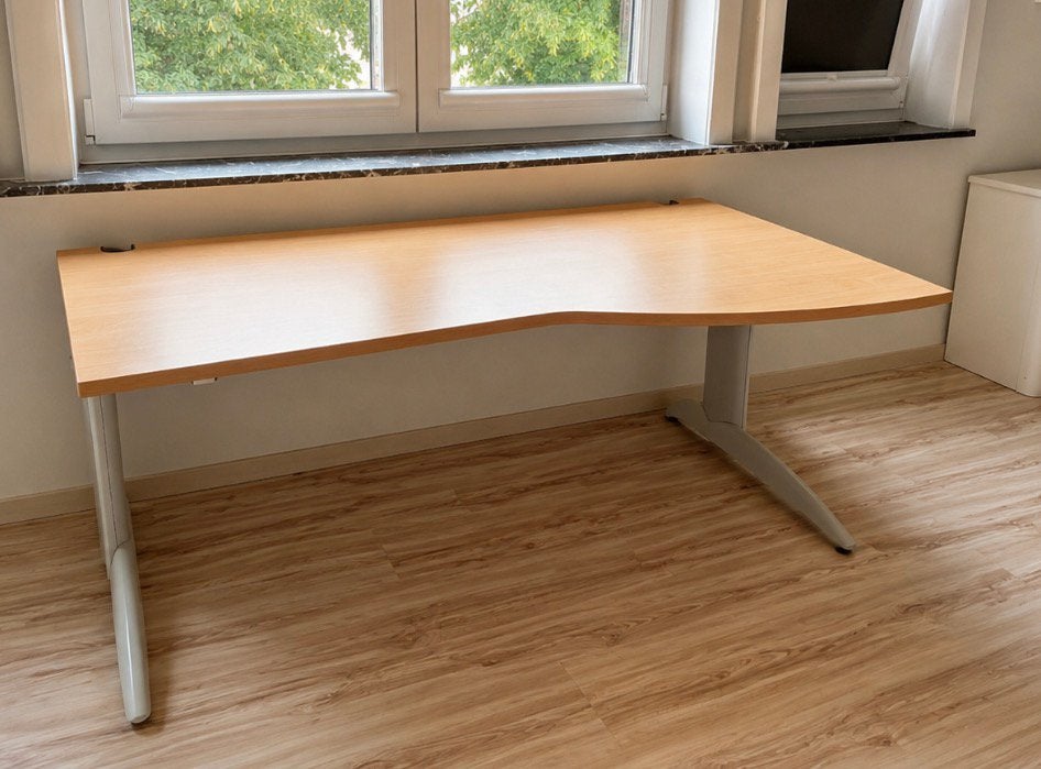 Bureau + bureaustoel gratis af te halen, Ophalen, Gebruikt