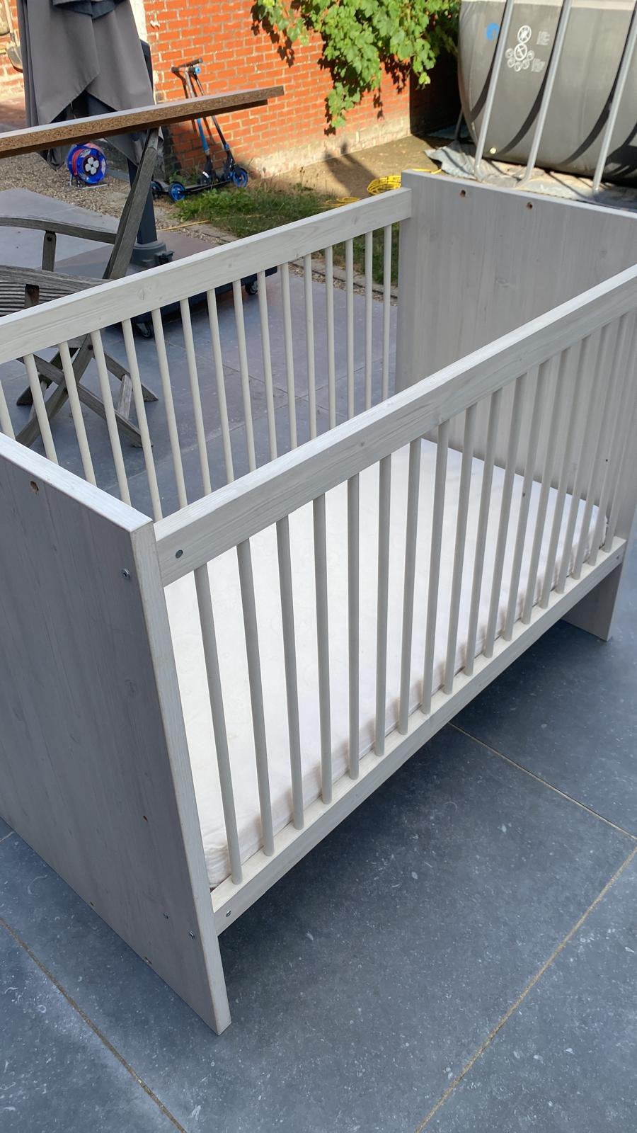 Babybed omvormbaar tot éénpersoonsbed met lattenbodem, Kinderen en Baby's, Ophalen, Gebruikt