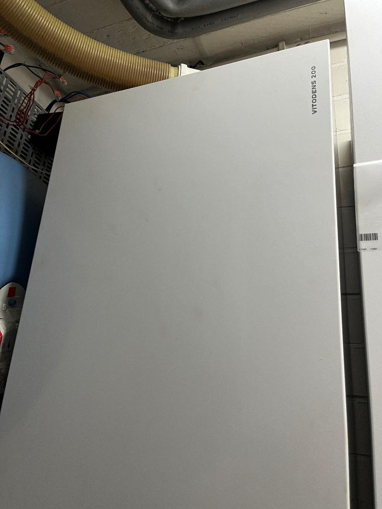 Viessmann verwarmingsketel Vitodens 200, Doe-het-zelf en Bouw, Ophalen, Gebruikt, Cv-ketel of Combi-ketel, 60 tot 150 cm