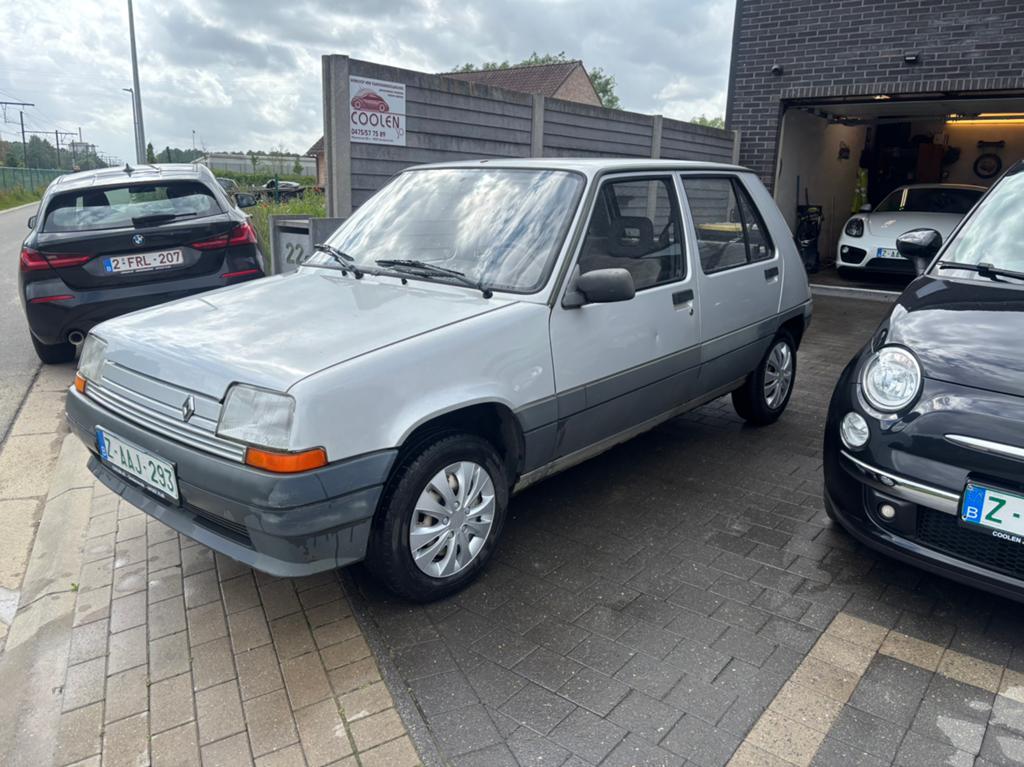 Renault R5 Oltimer 1987 met 59000 km op de teller ., Auto's, Stof, 4 cilinders, Bedrijf, Berline