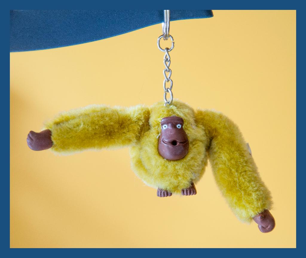 Sleutelhanger KIPLING aapje MARIA in mosterdgele kleur, Verzenden, Nieuw