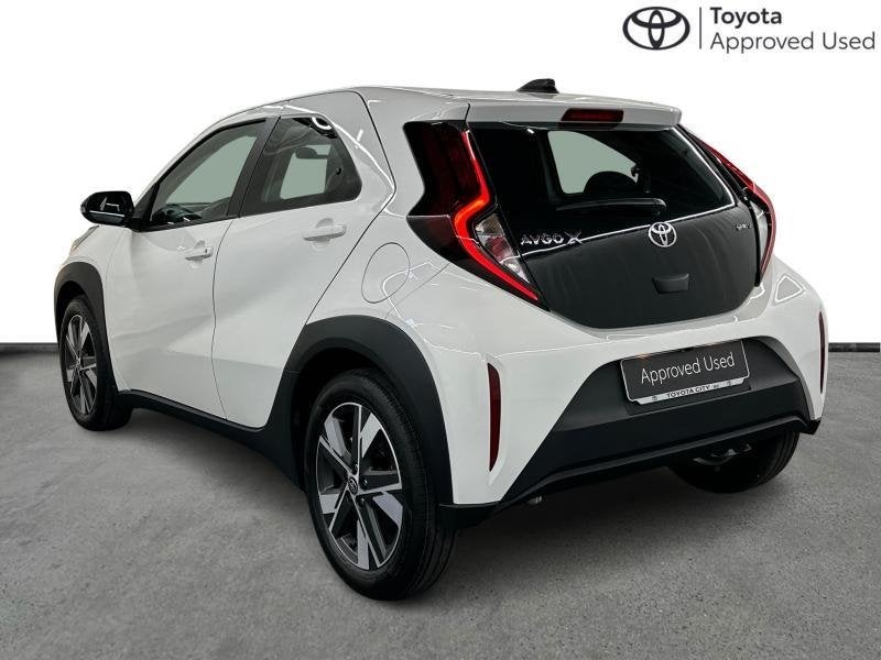 Toyota Aygo 116hp HEV Comfort | heated seats, Automaat, https://public.car-pass.be/vhr/b026017c-87f2-4138-b42a-03edfacbd9ee, Adaptive Cruise Control