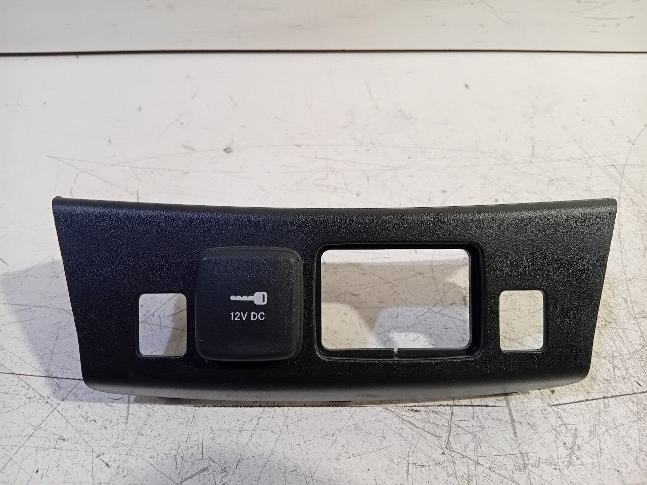 Aansluiting voor 12 volt Fiat Tipo, Auto-onderdelen, Onderdelen@venauto.nl, Van der Ven Autorecycling B.V., Gebruikt, Ettenseweg 76, 4706 PB Roosendaal, The Netherlands