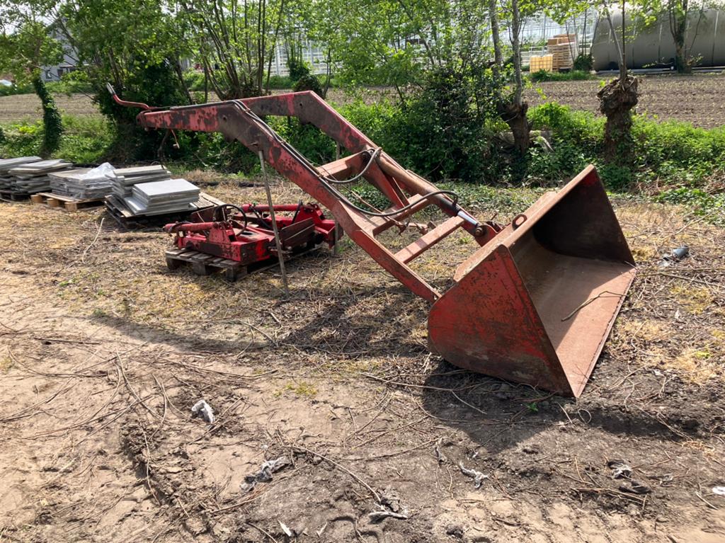Frontlader voor tractor, Ophalen, Gebruikt