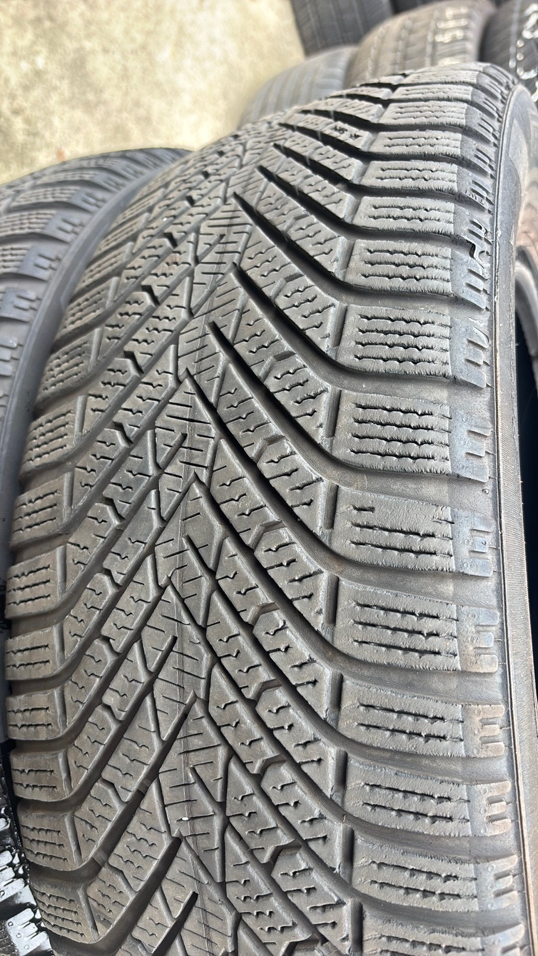 Pneus d'hiver 205/65r17 20565r17, Enlèvement, Comme neuf
