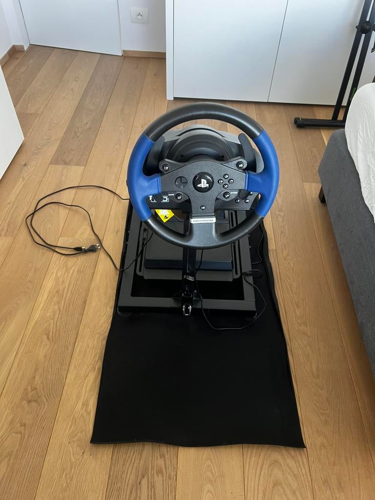 PlayStation racingstuur trustmaster t150, Consoles de jeu & Jeux vidéo, Enlèvement, Utilisé, Volant ou Pédales, PlayStation 4