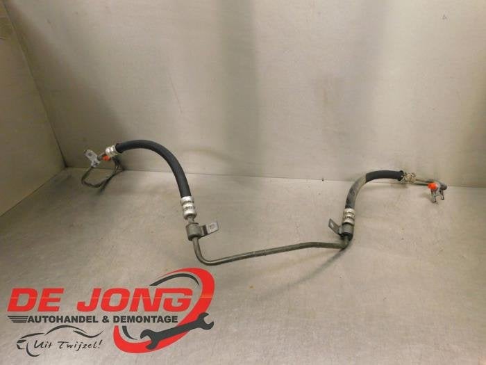 Conduit direction assistée d'un Opel Vivaro, -, Opel, 3 mois de garantie, Utilisé