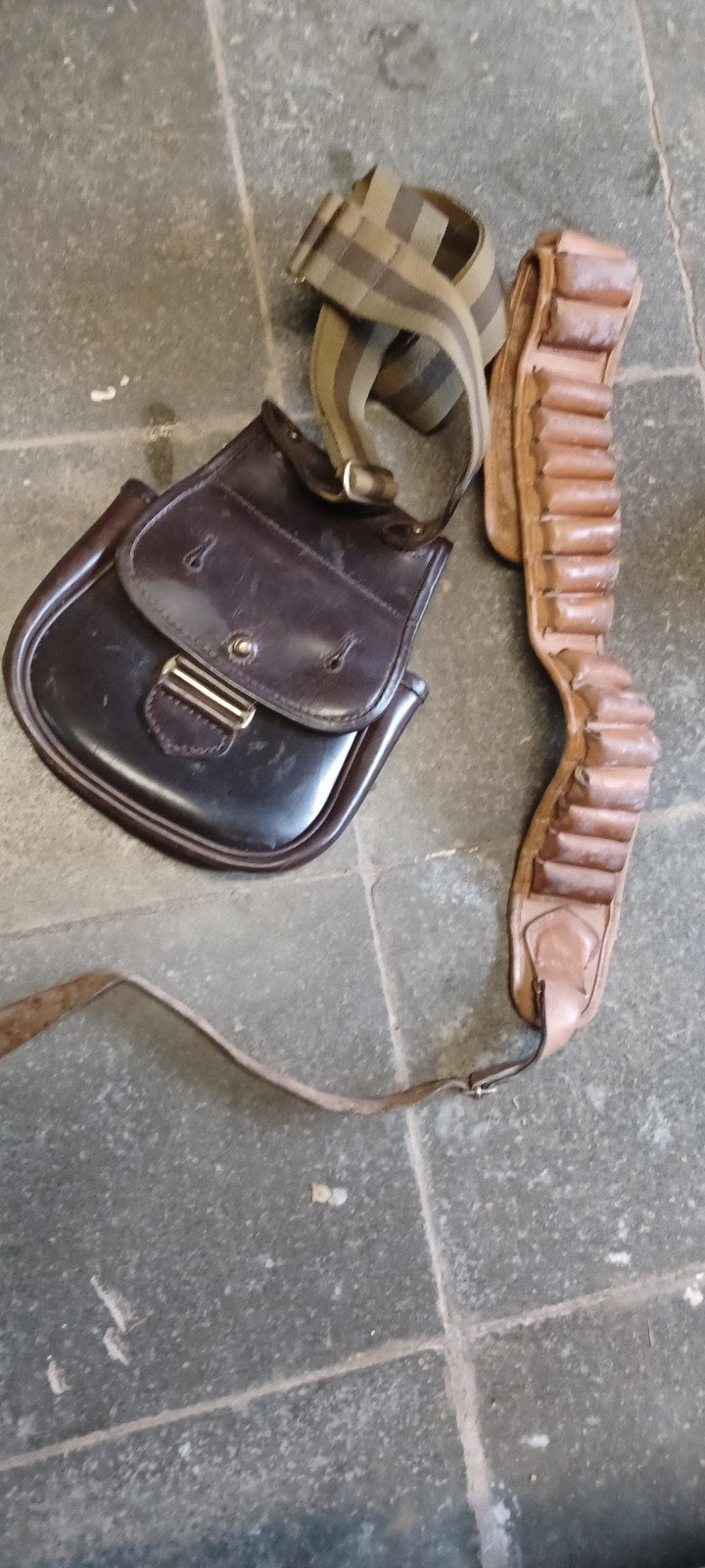 cCartouchiere et besace chasse cuir veritable, Ophalen of Verzenden