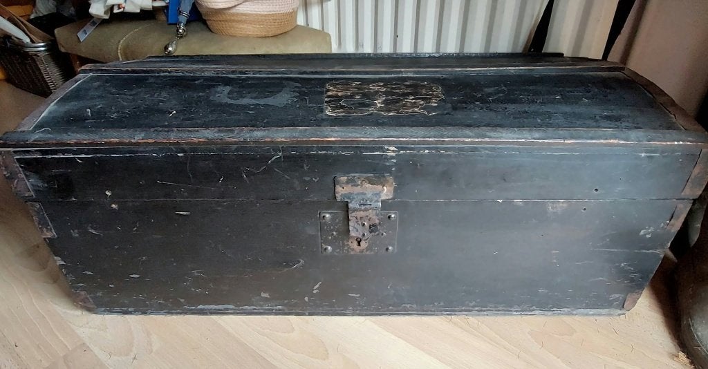 Ancienne malle en bois, noire, Antiquités & Art, Enlèvement