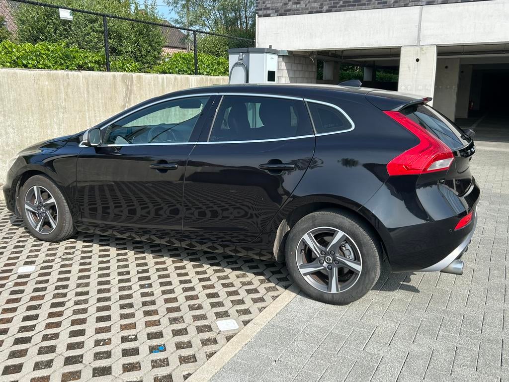 Volvo V40 T2 R-design (GOEDE staat), Autos, Volvo, Particulier, V40, ABS, Airbags, Air conditionné, Alarme, Cruise Control, Rétroviseurs électriques