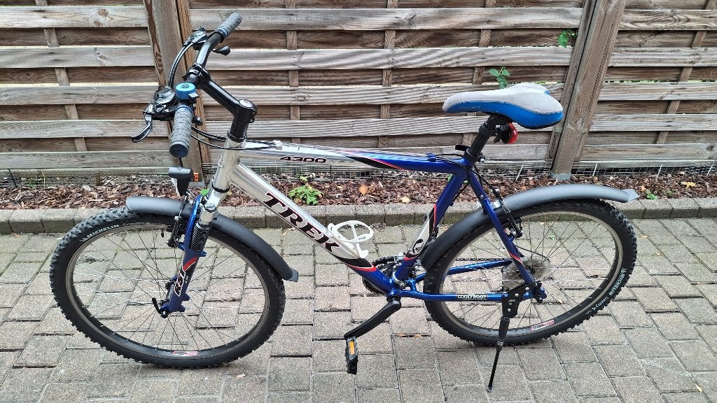 Zeer goede TREK 24v MTB jongensfiets ONDERHOUD GEHAD 100% OK, Vitesses, Frein sur jante, 26 pouces ou plus, Comme neuf