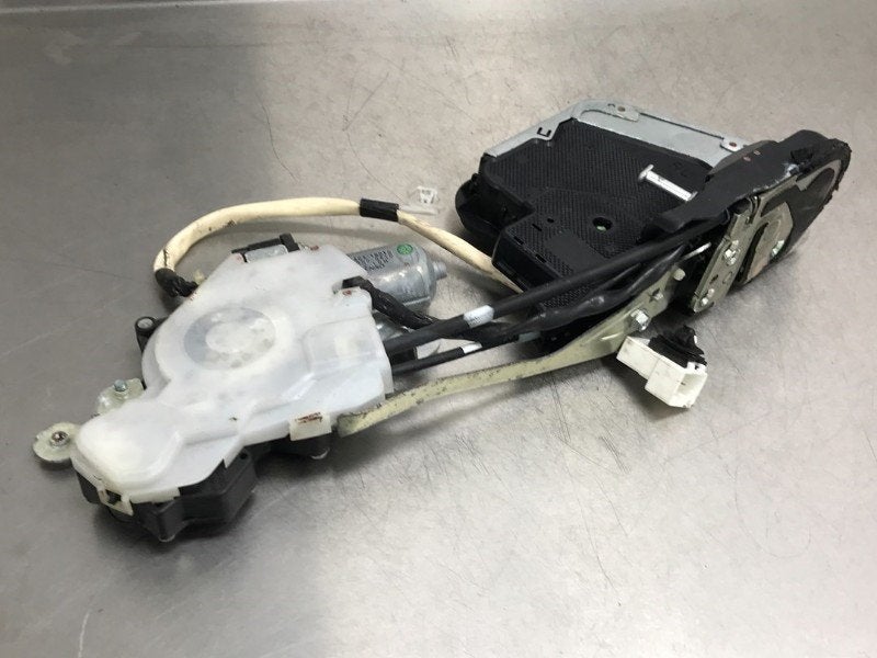 BARRE DE SERRURE DE PORTE AVANT GAUCHE Lexus LS (F4), Lexus-infoservice@lexus.de, Lexus, Utilisé, Toyota-Allee 2
50858  Köln, DE