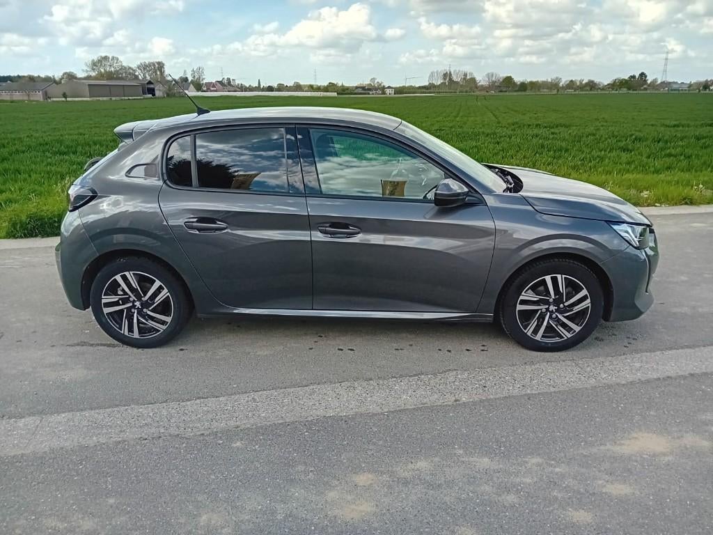 Peugeot 208 Allure - 1 jr garantie, Auto's, Voorwielaandrijving, Stof, https://public.car-pass.be/vhr/b2e20713-2925-47c7-a859-6871201ef271
